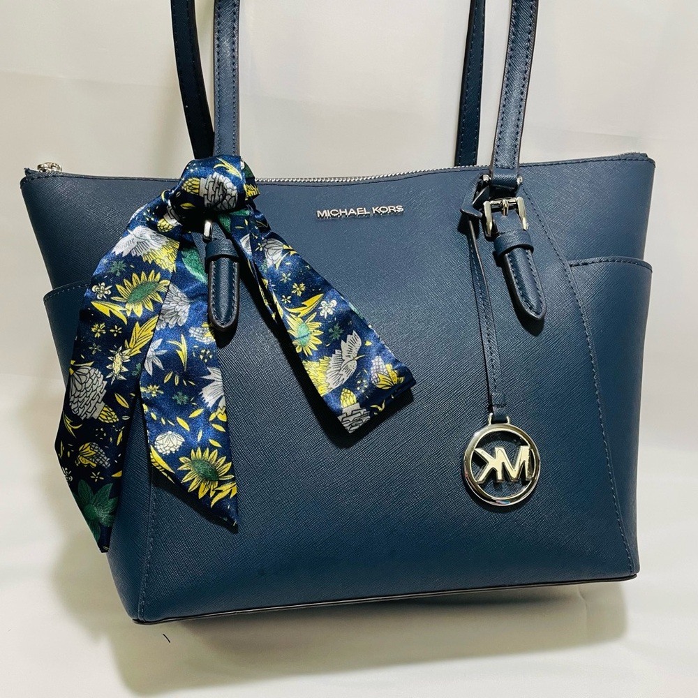 Michael Kors Charlotte Large Saffiano Leather Tote, EUC - Picture 16 of 16